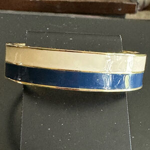 J. Crew Gold Tone Dark Blue and Cream Enamel Hinged Bangle Bracelet 0333